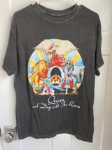 Queen Graphic Tee Gray Photo 0