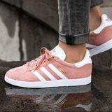 Adidas Pink  Sneakers Photo 0