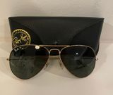 Polaroid Aviator Sunglasses Photo 0