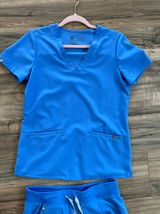 FIGS Scrub Set Photo 0