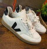 VEJA V-12 Leather Womens Shoes Size 7 Photo 0