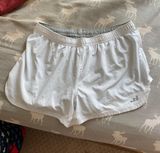 White Shorts Size L Photo 0