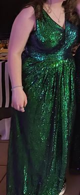 Kate Kasin Green Prom Dress Photo 0
