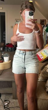 Universal Thread High-waisted Shorts Photo 0