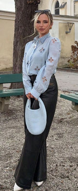 New women's top Photo 0