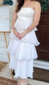 Strapless tiered white dress Photo 0