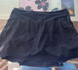 Black lulu skirt! Size 8 Photo 0