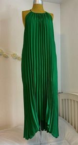 Elegant Green Pleated Halter Dress Size L Photo 0