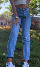 Brandy Melville Jane Light Wash Jeans Photo 0