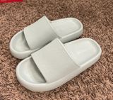 Cushionaire Cushonaire Cloud Slides Photo 0