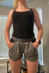 Under Armour Shorts Photo 0