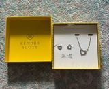 Kendra Scott  Photo 0