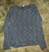 Lululemon Long Sleeve Workout Photo 0