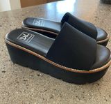 Chinese Laundry Platform Sandals Black Photo 0