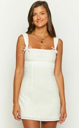 Beginning Boutique White Mini Dress Photo 0