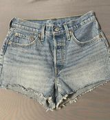 Levi’s 501 Shorts Photo 0