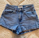 PacSun Mom Short Photo 0