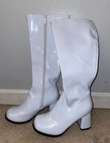 Ellie White Go Go Boots Photo 0