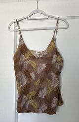 L'Agence  Gabriella V Neck 100% Silk Camisole Tank in Chanterelle Palm Cream NWT Photo 0