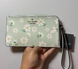 Kate Spade Wristlet Wallet Photo 0