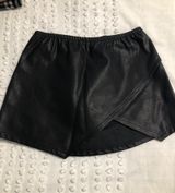 American Threads Black Leather Envelope Skort Photo 0