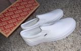 Vans Classic Slip-Ons Photo 0