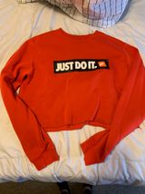 Nike Cropped Crew Neck Photo 0