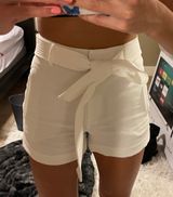 Wilfred High Waist Linen Shorts Photo 0