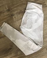 Alo Yoga Leggings Photo 0