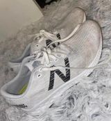 New Balance Womens 7.5 Photo 0
