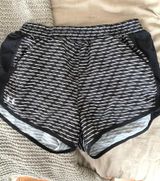 Under Armour Shorts Photo 0
