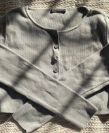 Brandy Melville Cardigan Cropped Photo 0