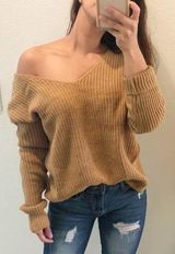 Boutique X Back V Neck Sweater Photo 0