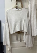 White cropped sweater  Photo 0