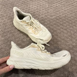 Women’s Hoka Clifton 8 White Tennis Shoes, Size 7 Photo 0