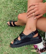 rue chunky sandals Photo 0