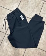 Old Navy Men Stretch Tech  Joggers Photo 0