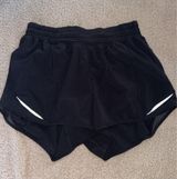 Lululemon Shorts Hotty Hot 2.5" Photo 0