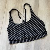 Lululemon Energy Bra Parallel Stripe Black White / Black (Size 4) workout Photo 0