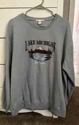 Tilly's  Sweatshirt  Photo 0