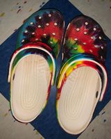Crocs Tye Dye Photo 0