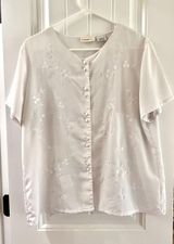 Jaclyn Smith Woman’s Blouse Size 18 Photo 0