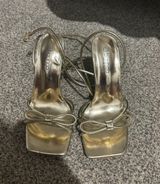 Boohoo gold bow heels Photo 0
