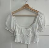 Le Lis Crop Top Photo 0