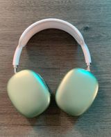 Green Headphones Photo 0