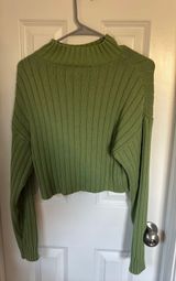 Cropped Jumper Photo 0