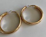 chunky gold hoops Photo 0