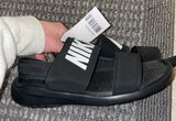 Nike Tanjun Sandals Womens Photo 0