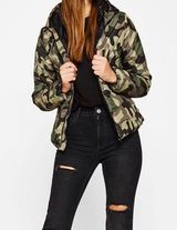 Bershka Puffer Jacket Photo 0