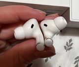 Apple AirPod pros Photo 0